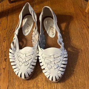 Faux made in Brazil white huarache sandals. Size 6M.